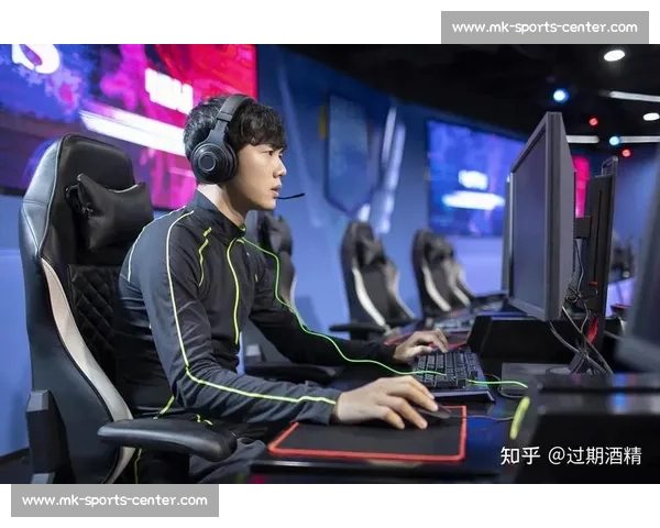 电竞选手退役直播卖菜网友：这波操作太秀了！